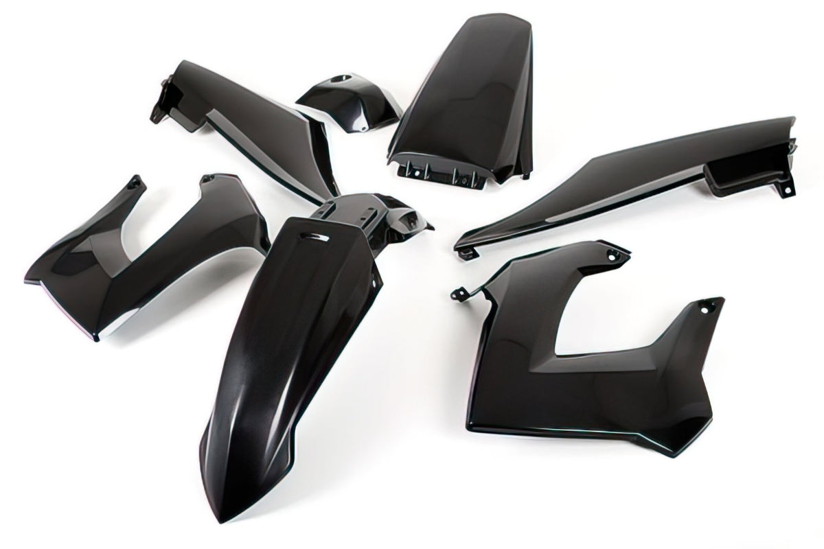 Fairing Kit STR8 7-piece black Derbi X-treme up to 2011
