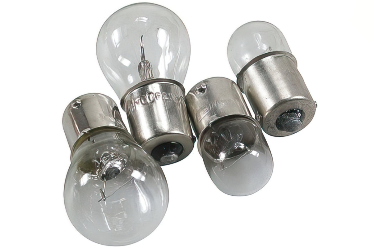 Indicator Bulbs 2x STR8 12V 10W & 2x 12V 21W (BA15S) white