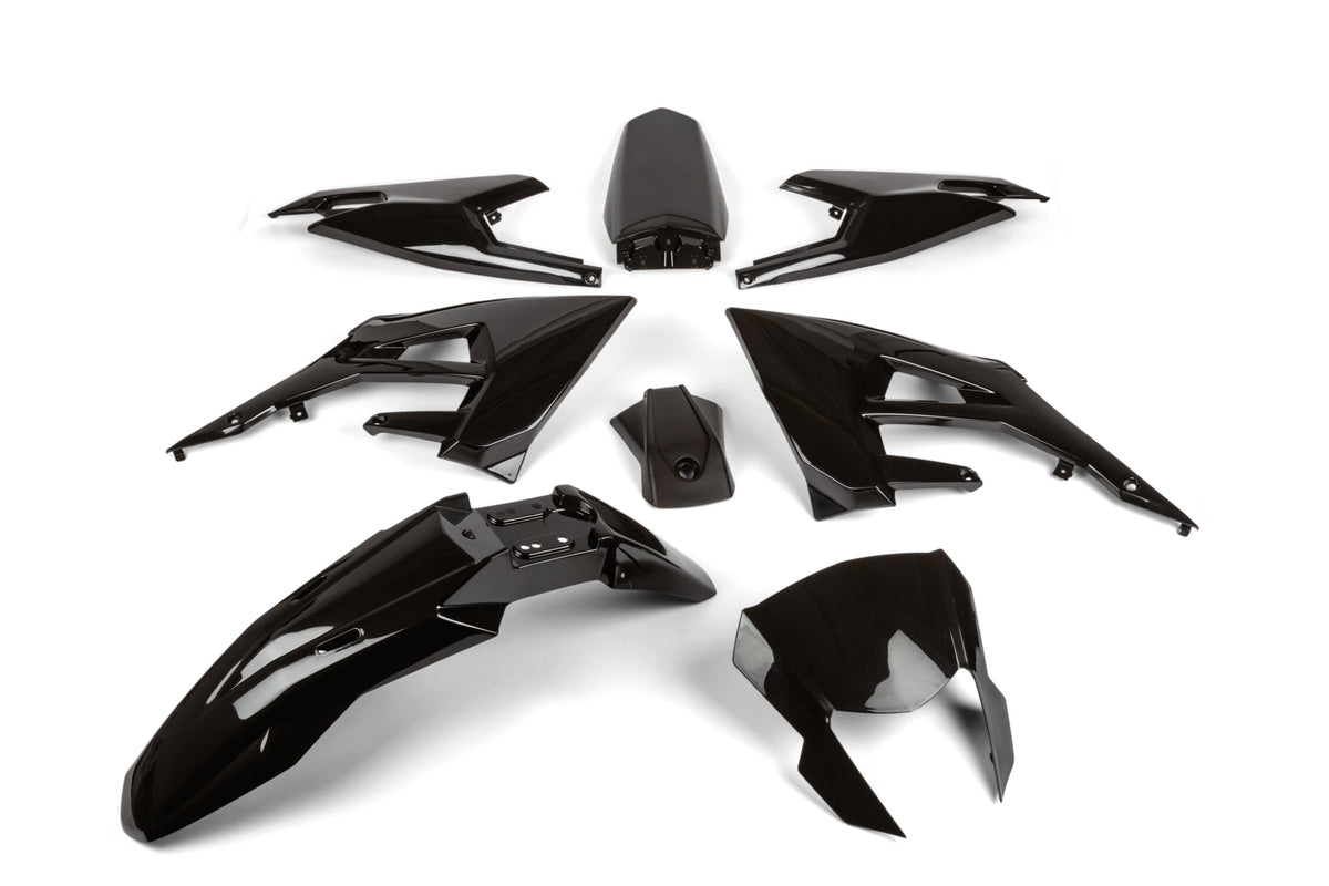 Fairing Kit STR8 8-piece black Derbi X-Treme from 2018