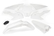 Plastic Kit STR8 8-piece Rieju MRT from 2022 white