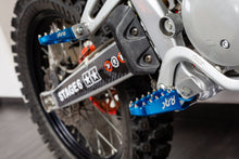 Footpegs STR8 MX Evo Derbi CNC Blue