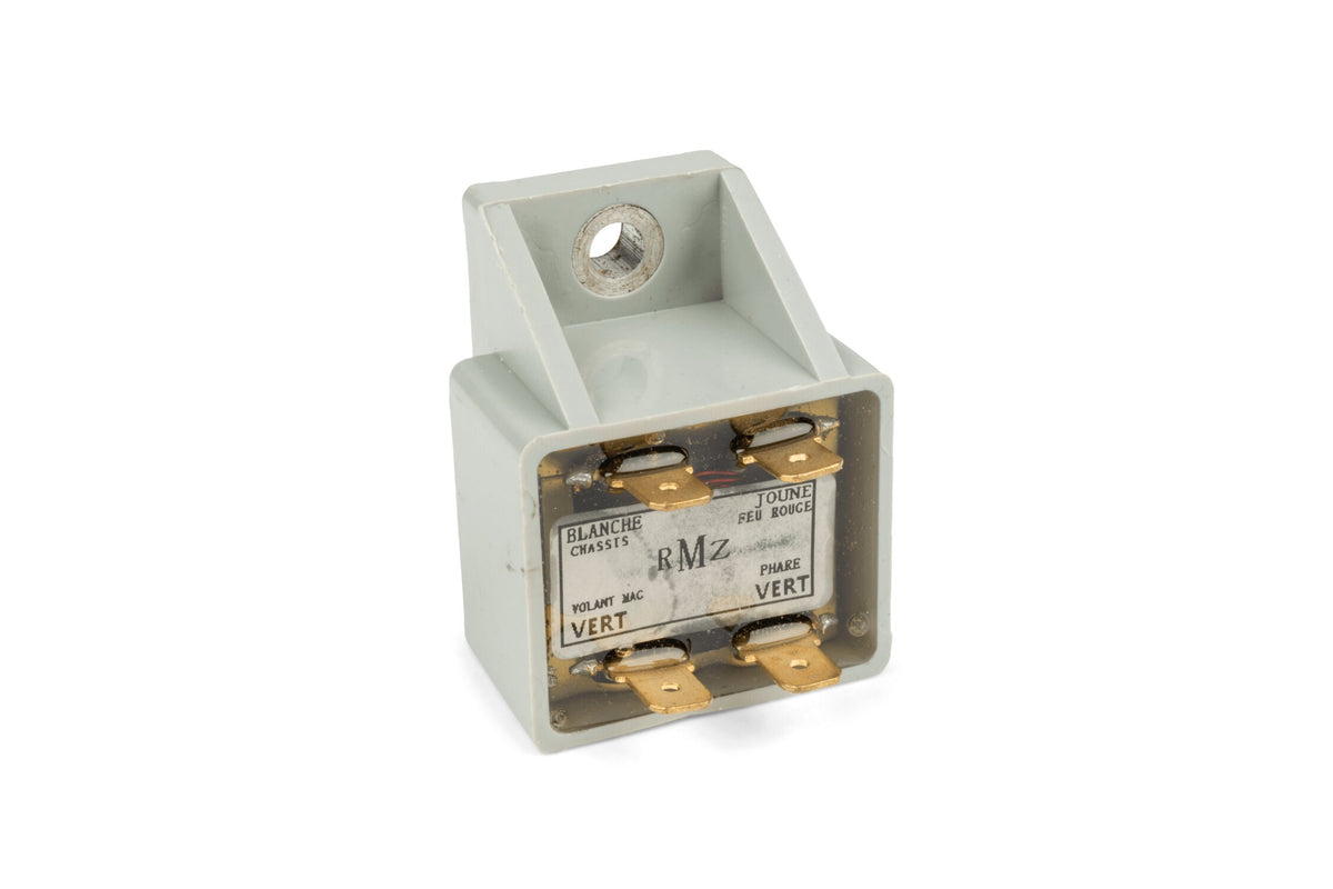 Voltage Regulator Peugeot 103 (6 V)